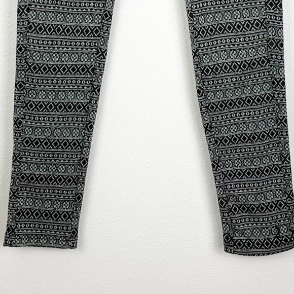 Kavu Black and White Patterned Leggings - Picture 6 of 10